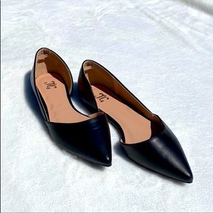 Flat shoes